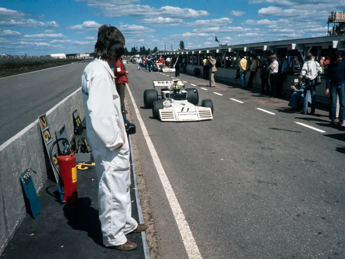 Vy över racerbanan Anderstorp.
