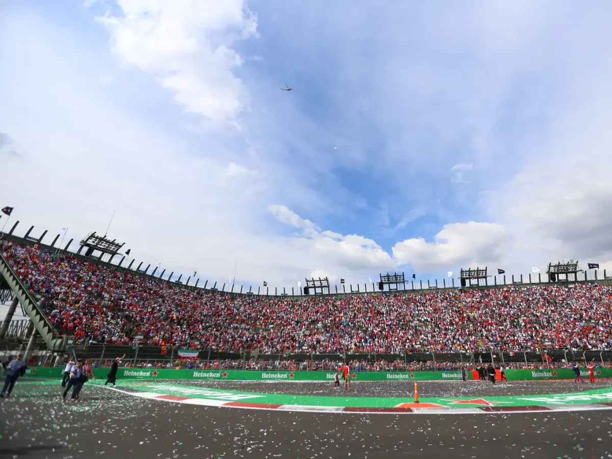 Vy över racerbanan Autódromo Hermanos Rodríguez.