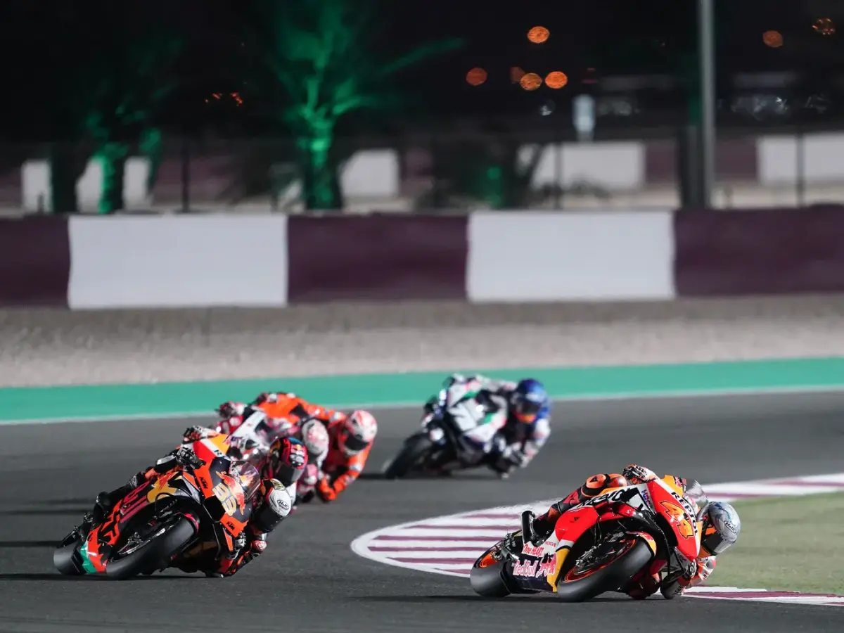 Vy över racerbanan Losail International Circuit.