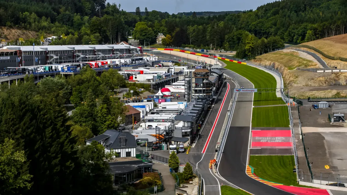 Vy över racerbanan Spa-Francorchamps.