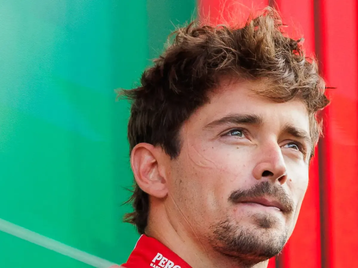 Porträttbild av Charles Leclerc.