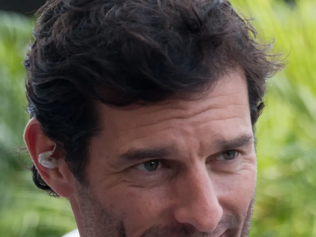Porträttbild av Mark Webber.