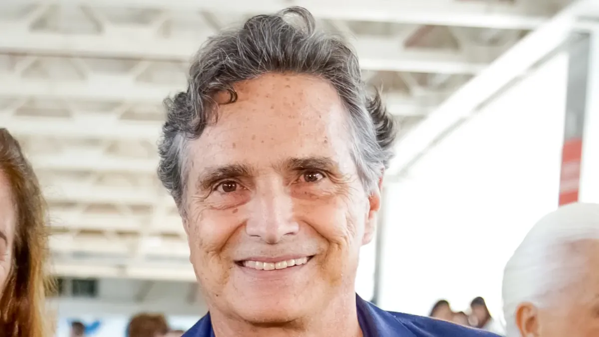 Porträttbild av Nelson Piquet.