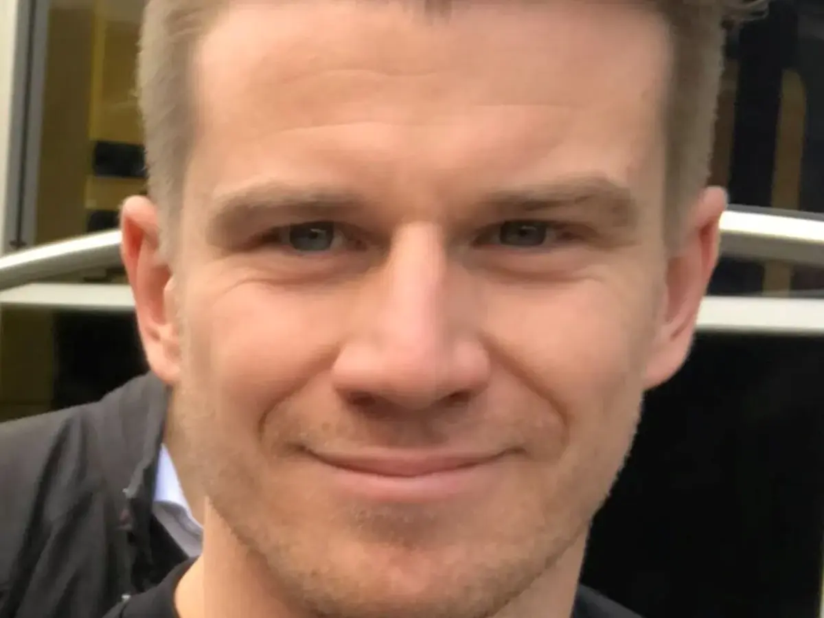 Porträttbild av Nico Hülkenberg.