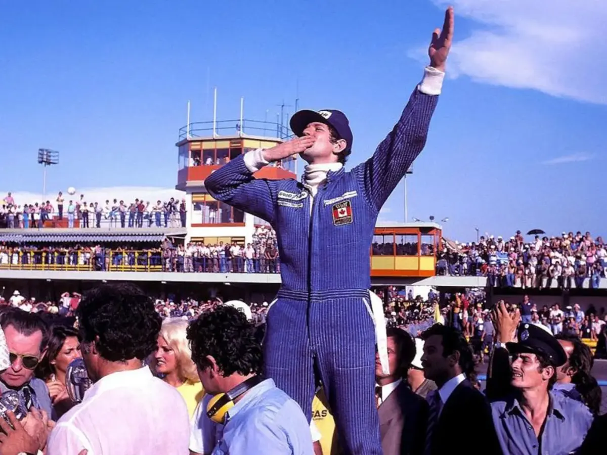 Jody Scheckter firar segern i Argentinas Grand Prix 1977